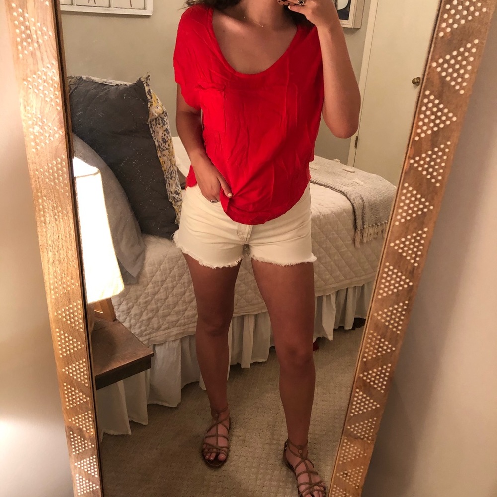 Splendid U Neck Shirt in Red M